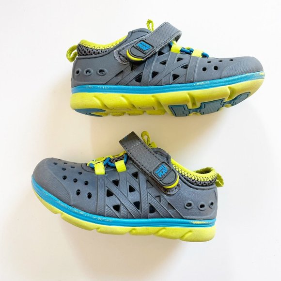 Stride Rite Phibian Made 2 Play Water Friendly Shoes | Size 6 - Picture 4 of 8